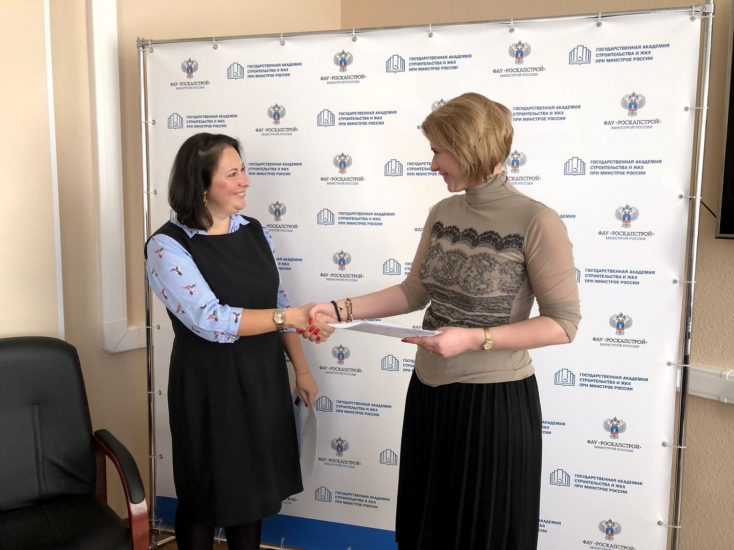 ФАУ «РосКапСтрой» и ООО  «Профессиональная группа оценки» будут сотрудничать в сфере определения стоимости инвестиционных проектов