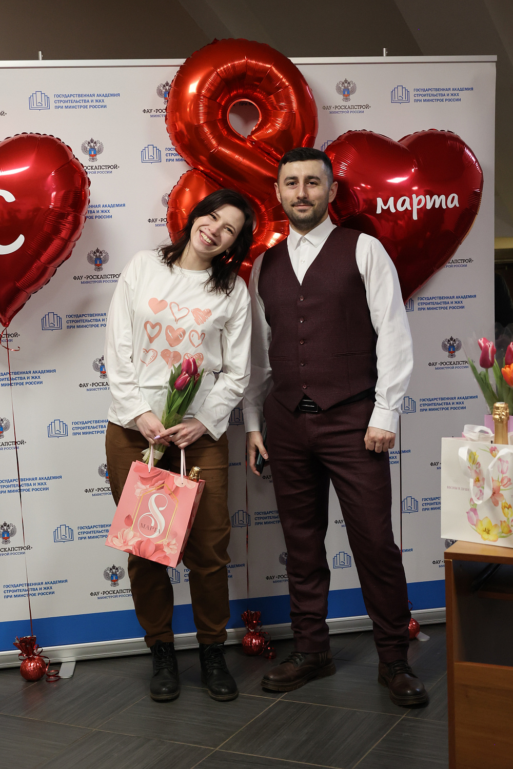 Коллектив ФАУ «РосКапСтрой» поздравил своих женщин с наступающим праздником – Международным женским днем!