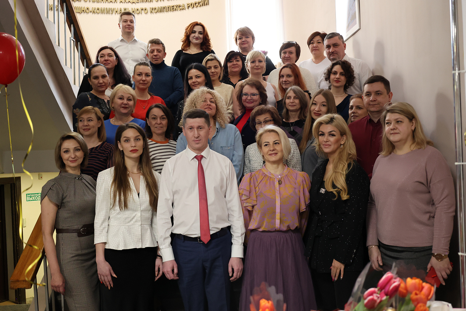 Коллектив ФАУ «РосКапСтрой» поздравил своих женщин с наступающим праздником – Международным женским днем!