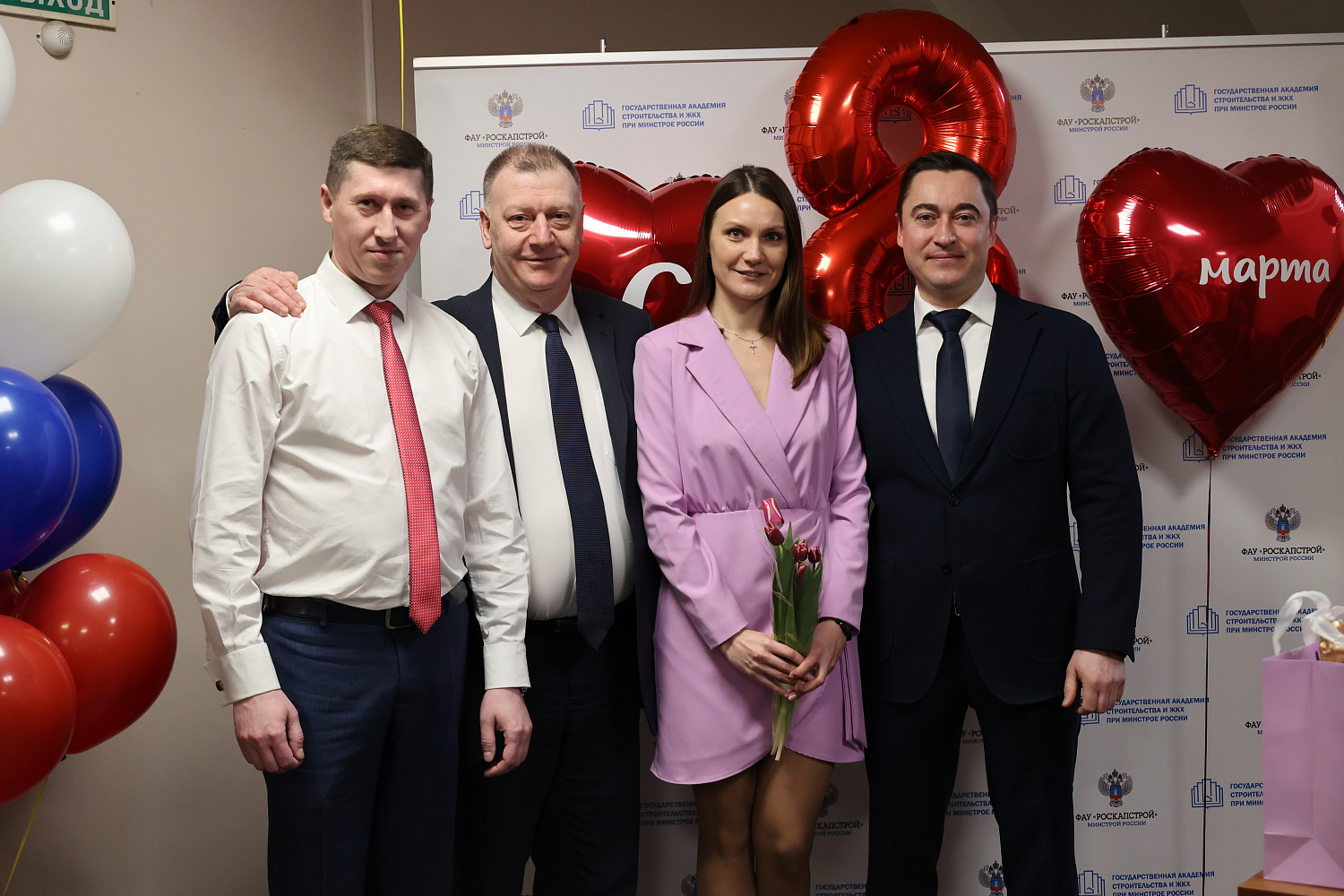 Коллектив ФАУ «РосКапСтрой» поздравил своих женщин с наступающим праздником – Международным женским днем!